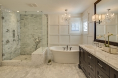 traditional-master-bathroom-with-soaking-tub