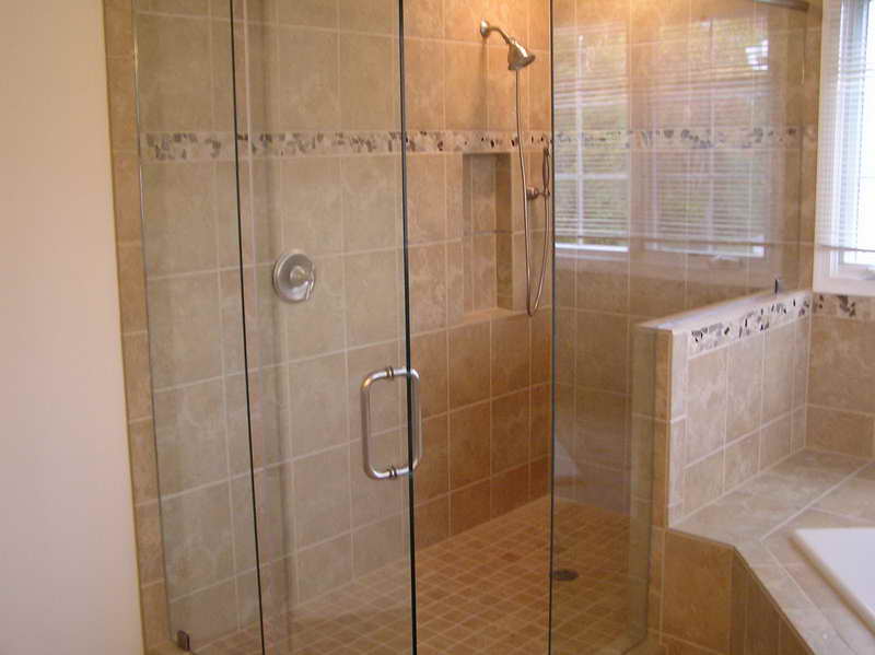 bathroom-ideas-for-small-bathrooms-tiles-glass-door-33600
